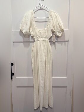 Billabong on the coast dress
NWT
